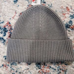 NWT Lululemon beanie